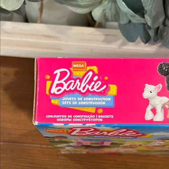 NWT Barbie Mega Building Set - Colorful Market Adventure - Picture 2 of 9